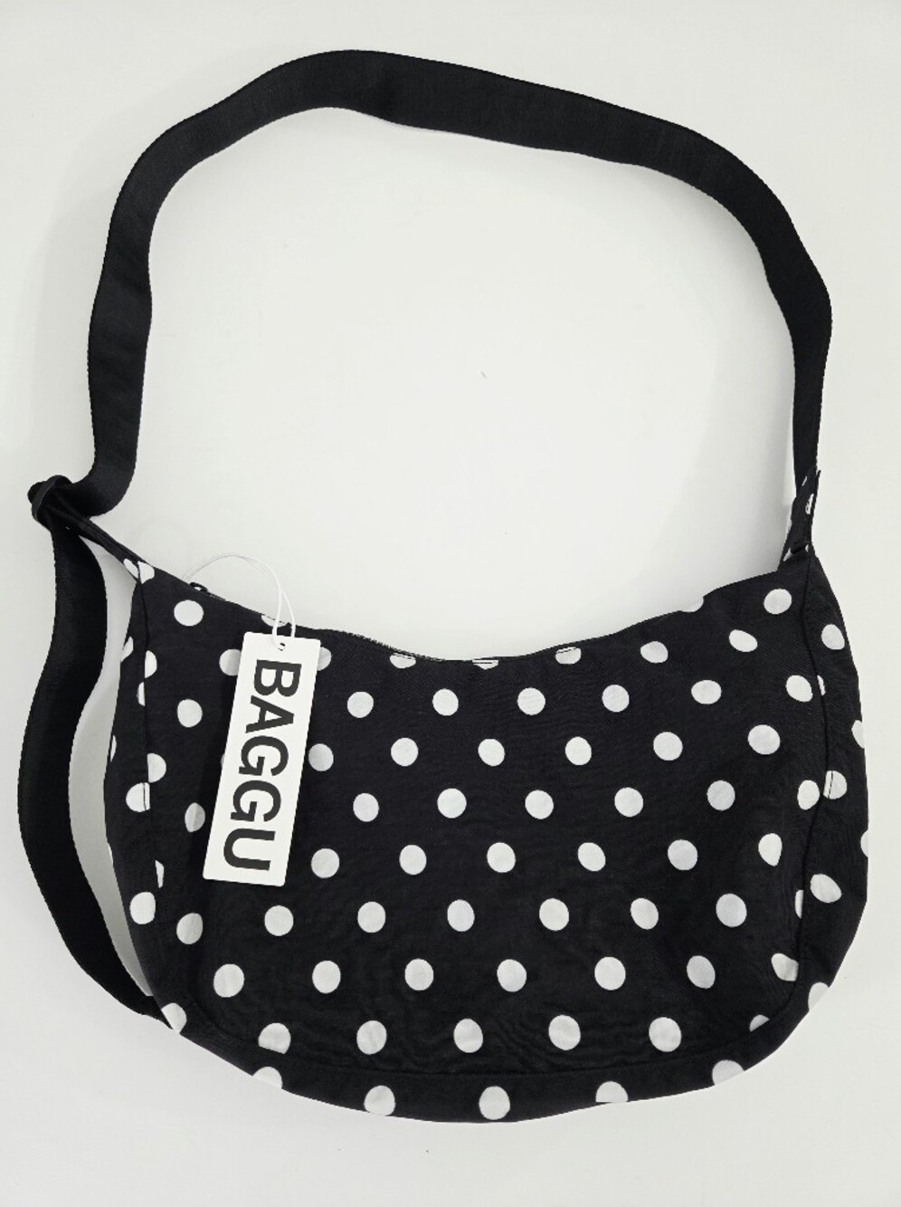 BAGGU MEDIUM NYLON CRESCENT BAG - BLACK & WHITE POLKA DOT